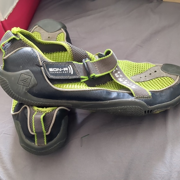 Men's Sperry Top-Sider water shoes. - Picture 2 of 3